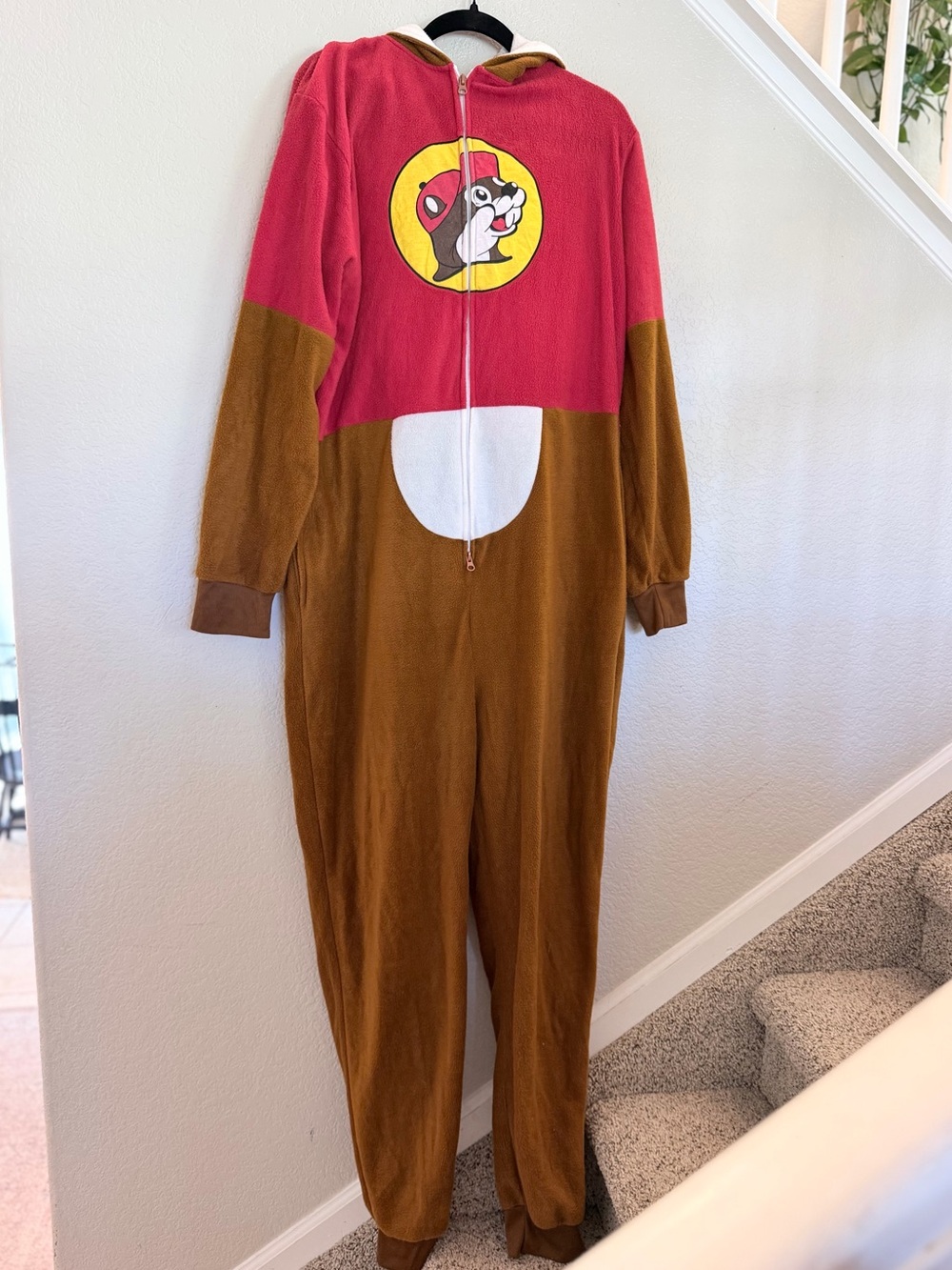 Buc-ee's Beaver Mascot Hooded Onesie Pajama Costume, Adult Unisex Size L/XL